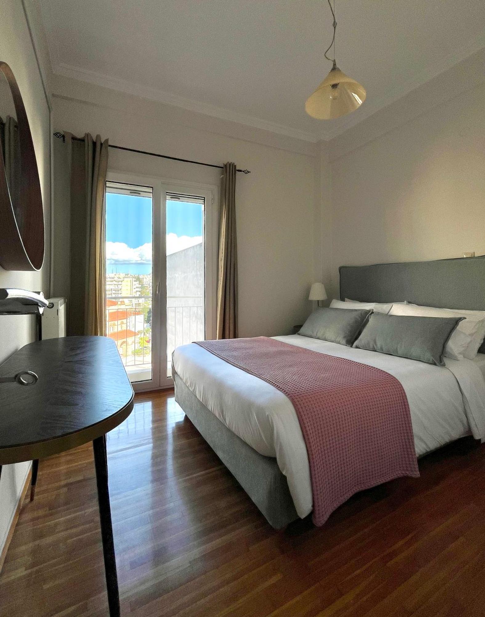 Apartment Bright 2 Bdr Pagrati *