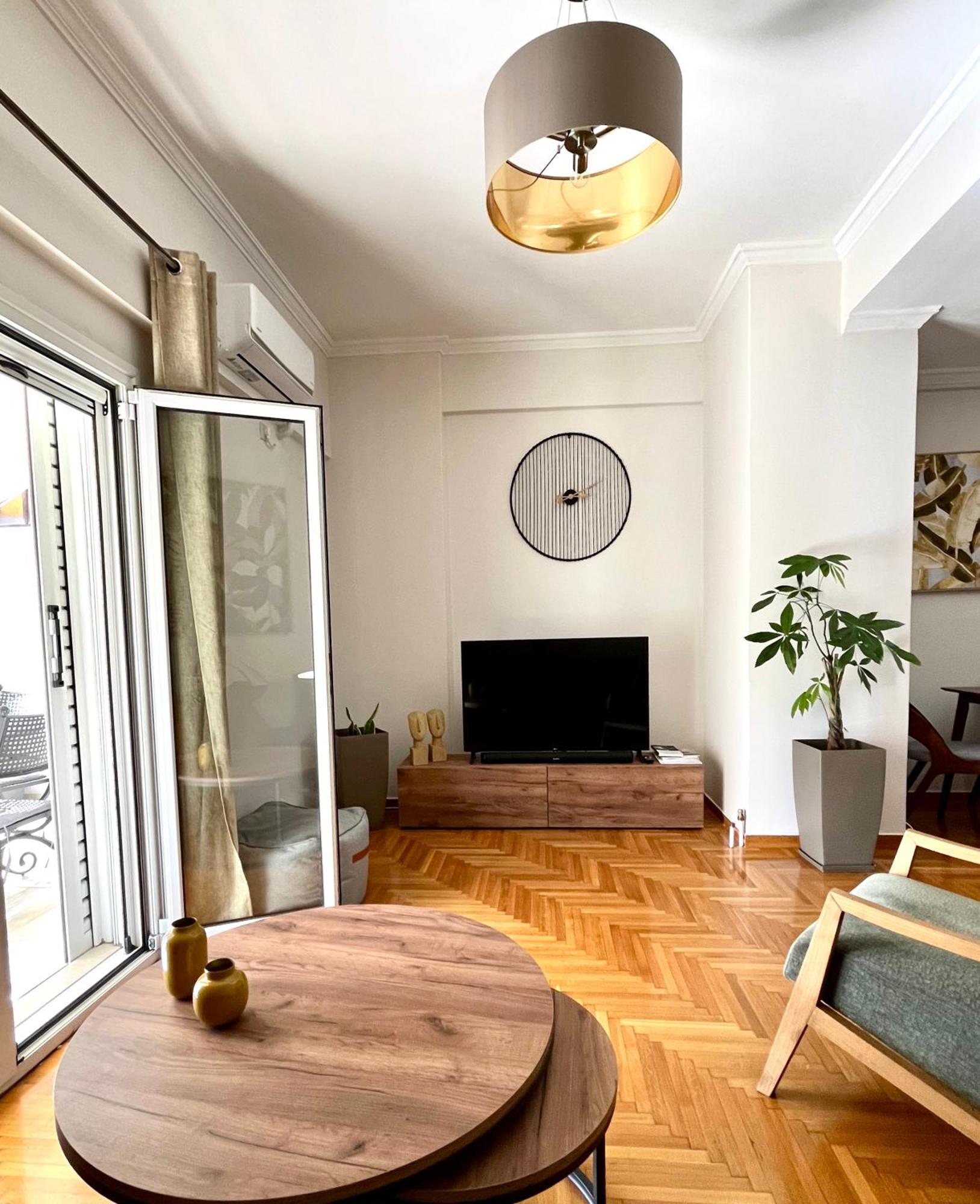 Bright 2 Bdr Pagrati Apartment